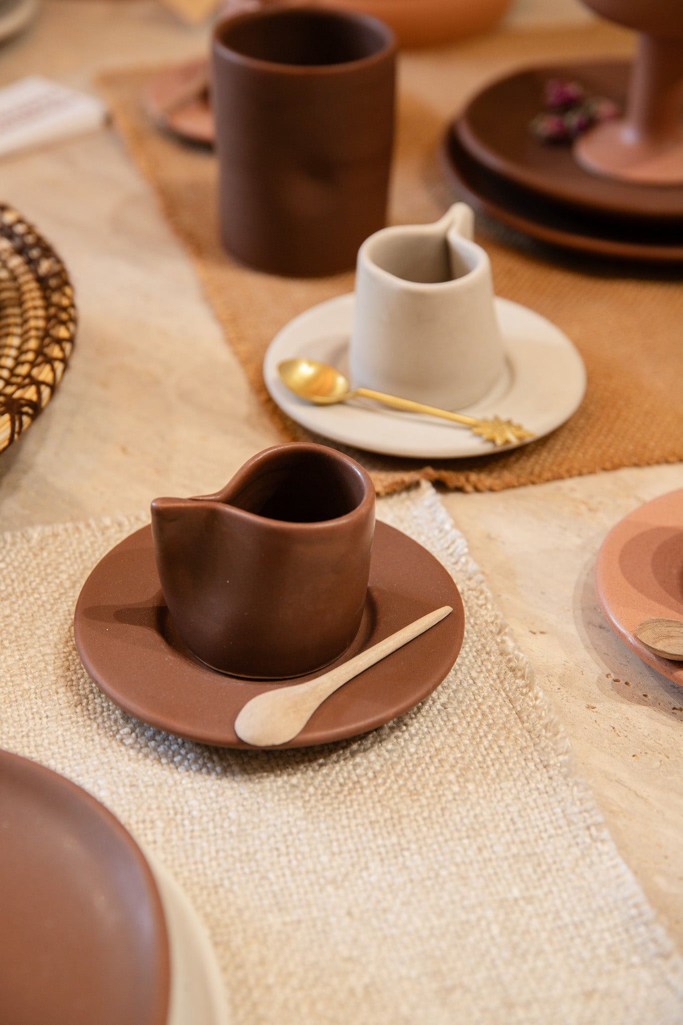 Mizaan koffie kopje met schotel - chocolat