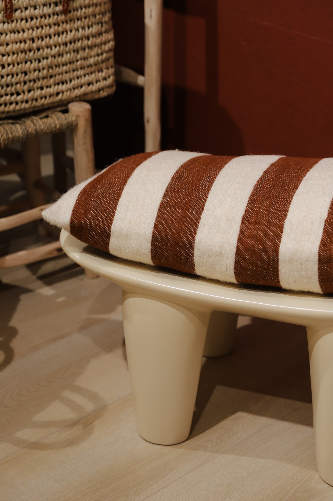 Stool - Africa - ivory